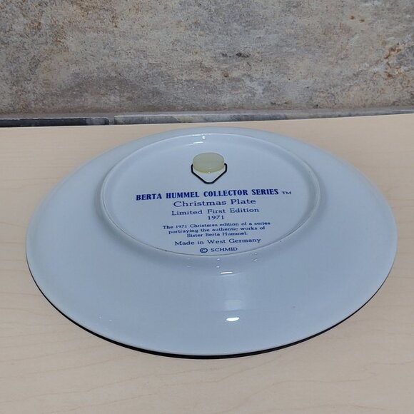 Schmid Hummel Christmas 1971 Decorative Wall Hanging Plate - Picture 6 of 10